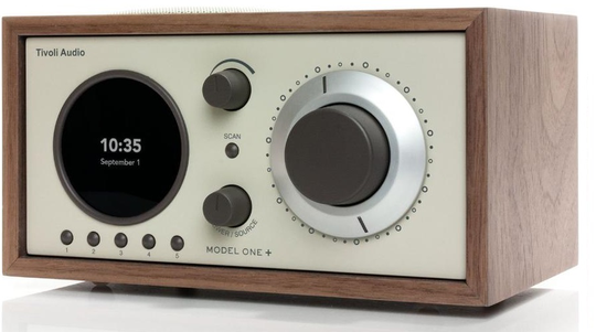 Tivoli Audio Malli ONE+, pähkinäpuu/beige