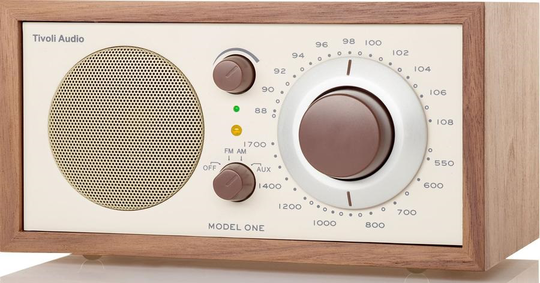 Tivoli Audio Malli ONE, pähkinäpuu/beige