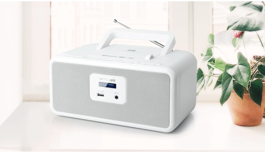 Muse M-32 DBW (valkoinen) On Mainio Kannettava DAB+/FM-radio Seuraavilla Ominaisuuksilla: CD-soiti